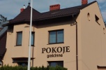 10,2 - 15,1%. Wynajęty budynek mieszkalno-pensjonatowy (basen + sauna). 920 tys.