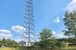 Działka inwestycyjna z masztem i nadajnikami bts