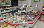 Funkcjonujący sklep spożywczy wraz z wyposażeniem i towarem