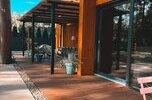 Gotowy biznes turystyczny nad morzem –nowoczesny  pensjonat, dom i domki 575m2, 2020r