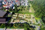 Ośrodek narciarski, lodowisko, karczma, pole do minigolfa blisko centrum